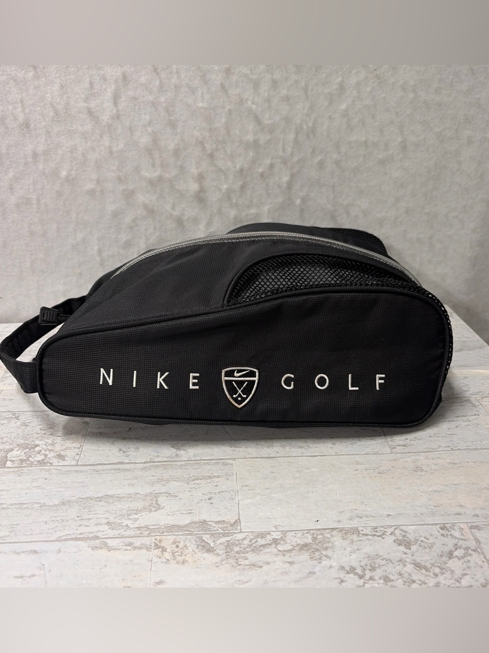Nike Golf Black Shoe Bag With Handle & Zipper vented Mesh For Travel & Sports